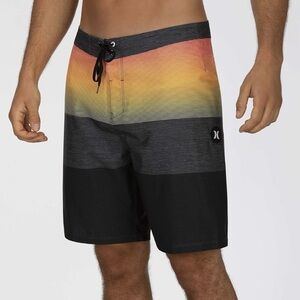 Hurley Men's 9” Valley Sunset Striped Board Shorts Size 30 Multicolor Beachwear